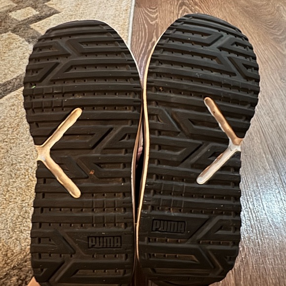 Puma - Picture 5 of 8